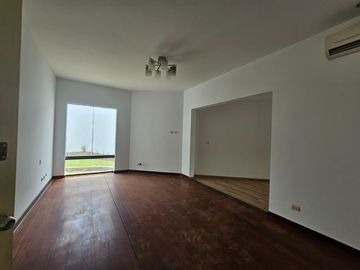 SE VENDE CASA EN LA MOLINA VIEJA