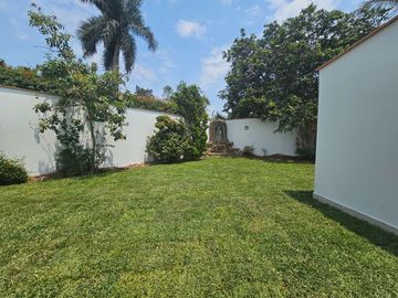 SE VENDE CASA EN LA MOLINA VIEJA