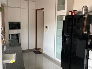 Vendo lindo departamento de 200 m2, 3 Dorm. en el Malecón de Chorrillos, con vista al mar.(Arriba del Club Regatas).