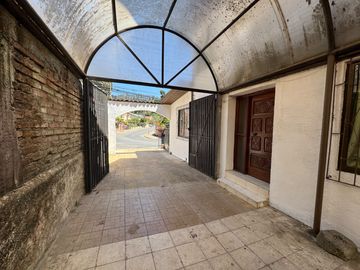 Gran casa 3 pisos en Barrio Universitario Concepción, Chorrillos