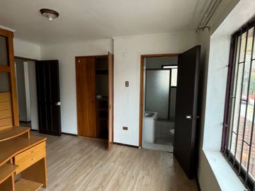 Gran casa 3 pisos en Barrio Universitario Concepción, Chorrillos