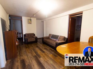 SE VENDE CASA DE TRES PISOS CON DOS LOCALES COMERCIALES EN AVENIDA EN SAN JUAN DE MIRAFLORES