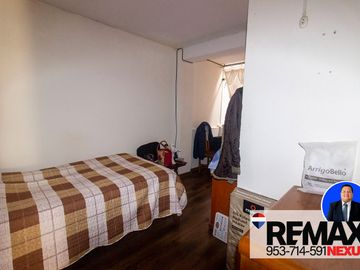 SE VENDE CASA DE TRES PISOS CON DOS LOCALES COMERCIALES EN AVENIDA EN SAN JUAN DE MIRAFLORES
