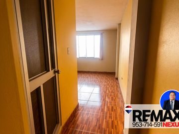 SE VENDE CASA DE TRES PISOS CON DOS LOCALES COMERCIALES EN AVENIDA EN SAN JUAN DE MIRAFLORES