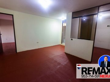 SE VENDE CASA DE TRES PISOS CON DOS LOCALES COMERCIALES EN AVENIDA EN SAN JUAN DE MIRAFLORES