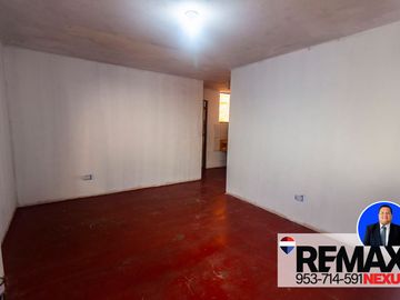 SE VENDE CASA DE TRES PISOS CON DOS LOCALES COMERCIALES EN AVENIDA EN SAN JUAN DE MIRAFLORES