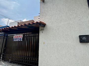 CASA EN VENTA FRENTE A COLONIA EL MIRADOR CERCA BUAP, PARQUE ECOLOGICO, ZONA MILITAR