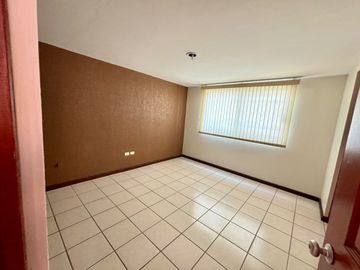 CASA EN VENTA FRENTE A COLONIA EL MIRADOR CERCA BUAP, PARQUE ECOLOGICO, ZONA MILITAR