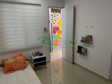 Vendemos hermosa casa en condominio, sector residencial del municipio de Flandes.