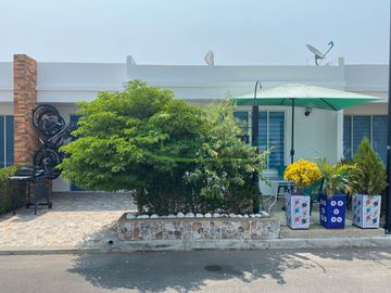 Vendemos hermosa casa en condominio, sector residencial del municipio de Flandes.