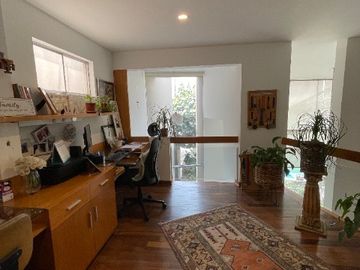 Lujo y comodidad en un solo lugar, esta propiedad con piscina y vista panoramica a la ciudad te fascinará!!