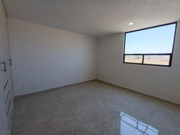 CASA EN VENTA CON 3 RECÁMARAS EN PARQUE HABANA