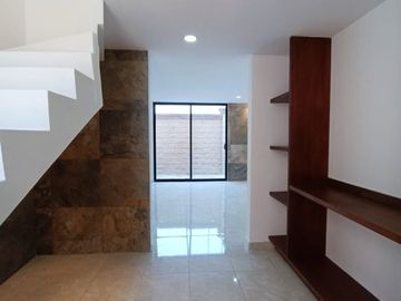 CASA EN VENTA CON 3 RECÁMARAS EN PARQUE HABANA