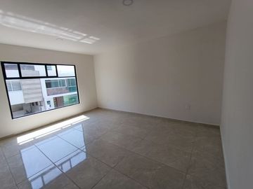 CASA EN VENTA CON 3 RECÁMARAS EN PARQUE HABANA
