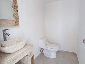 CASA EN VENTA CON 3 RECÁMARAS EN PARQUE HABANA