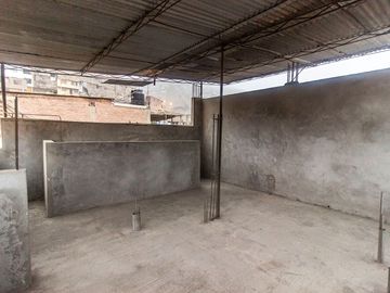 SE VENDE DEPARTAMENTO TRIPLEX EN VILLA MARIA DEL TRIUNFO