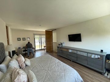Casa en Venta en Club de Golf La Loma con Alberca Techada.