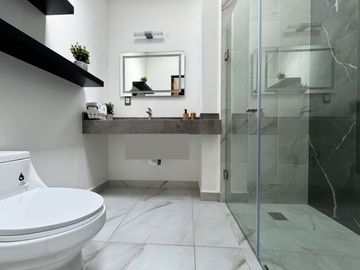𝗖𝗮𝘀𝗮 𝗘𝗻 𝗩𝗲𝗻𝘁𝗮, en la zona de mas alta plusvalía de la ciudad