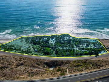 HACIENDA LA BURRITA - A true Oceanfront Oasis on 5 ACRES with PRIVATE BEACH
