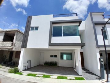CASA EN VENTA EX HACIENDA LA CARCAÑA SAN PEDRO CHOLULA PUEBLA