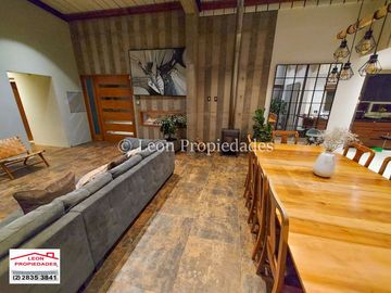 León Propiedades arrienda hermosa casa en sector Alhué
