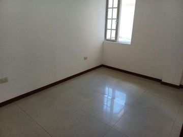 Casa de Venta en Conjunto Cerrado. Cumbaya