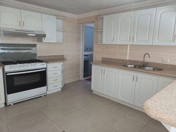 Casa de Venta en Conjunto Cerrado. Cumbaya