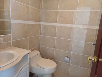 Casa de Venta en Conjunto Cerrado. Cumbaya