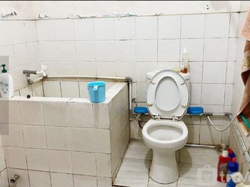 Rumah Super Strategis, 150 Meter Ke Jalan Haji Nawi Raya