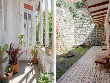 En venta casa en Valparaíso, Cerro alegre. Oportunidad única en privilegiado sector