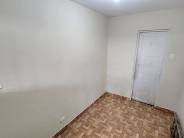 Vendo casa, 278 m2, 4 pisos, 4 hab, 3 baños, 2 cocheras, La Virreyna, Surco