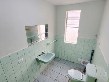 Vendo casa, 278 m2, 4 pisos, 4 hab, 3 baños, 2 cocheras, La Virreyna, Surco
