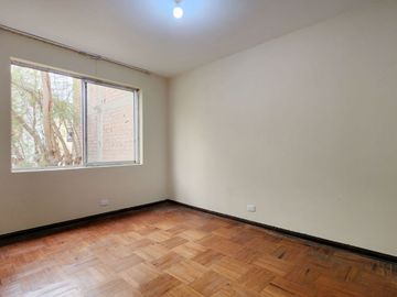 Vendo casa, 278 m2, 4 pisos, 4 hab, 3 baños, 2 cocheras, La Virreyna, Surco