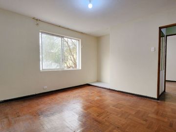 Vendo casa, 278 m2, 4 pisos, 4 hab, 3 baños, 2 cocheras, La Virreyna, Surco