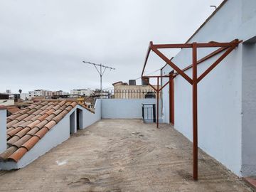 Vendo casa, 278 m2, 4 pisos, 4 hab, 3 baños, 2 cocheras, La Virreyna, Surco