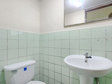 Vendo casa, 278 m2, 4 pisos, 4 hab, 3 baños, 2 cocheras, La Virreyna, Surco