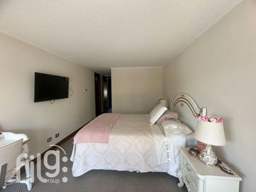 VENDO DEPARTAMENTO SEMI NUEVO COMUNA LAS CONDES