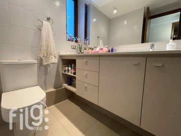 VENDO DEPARTAMENTO SEMI NUEVO COMUNA LAS CONDES