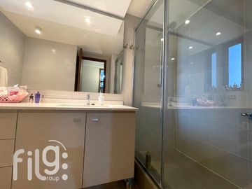 VENDO DEPARTAMENTO SEMI NUEVO COMUNA LAS CONDES