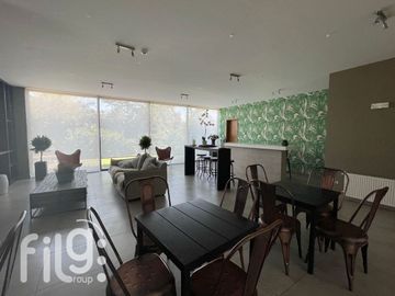 VENDO DEPARTAMENTO SEMI NUEVO COMUNA LAS CONDES