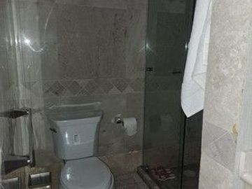 VENTA DE HERMOSA RESIDENCIA EN CLUB DE GOLF LAS FUENTES, PUEBLA