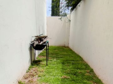 Casa en Venta en  Villas de Bonaterra con Recámara y Baño en Planta Baja