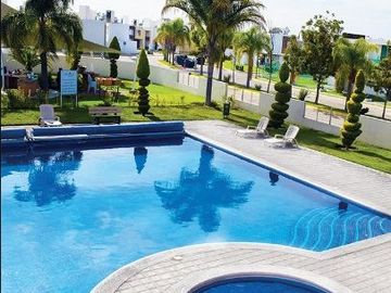 Casa en Venta en  Villas de Bonaterra con Recámara y Baño en Planta Baja