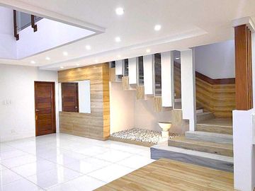Duplex for Sale: Cinco Hermanos, Marikina