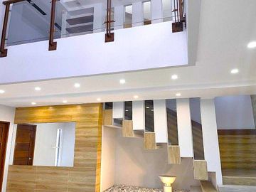 Duplex for Sale: Cinco Hermanos, Marikina