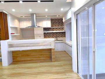 Duplex for Sale: Cinco Hermanos, Marikina