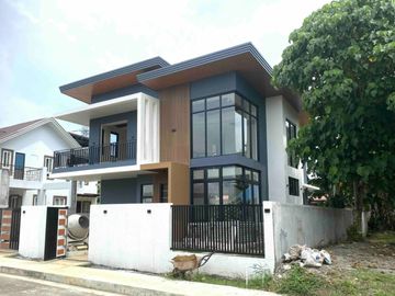 BRAND NEW 4-Bed house for sale Riviera Golf Estate, Silang. ONLY P22m