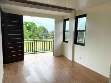 BRAND NEW 4-Bed house for sale Riviera Golf Estate, Silang. ONLY P22m