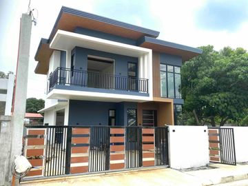BRAND NEW 4-Bed house for sale Riviera Golf Estate, Silang. ONLY P22m