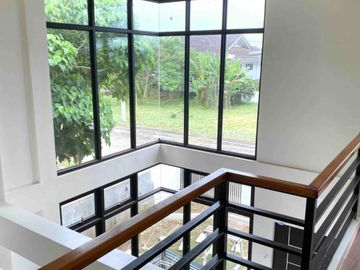 BRAND NEW 4-Bed house for sale Riviera Golf Estate, Silang. ONLY P22m